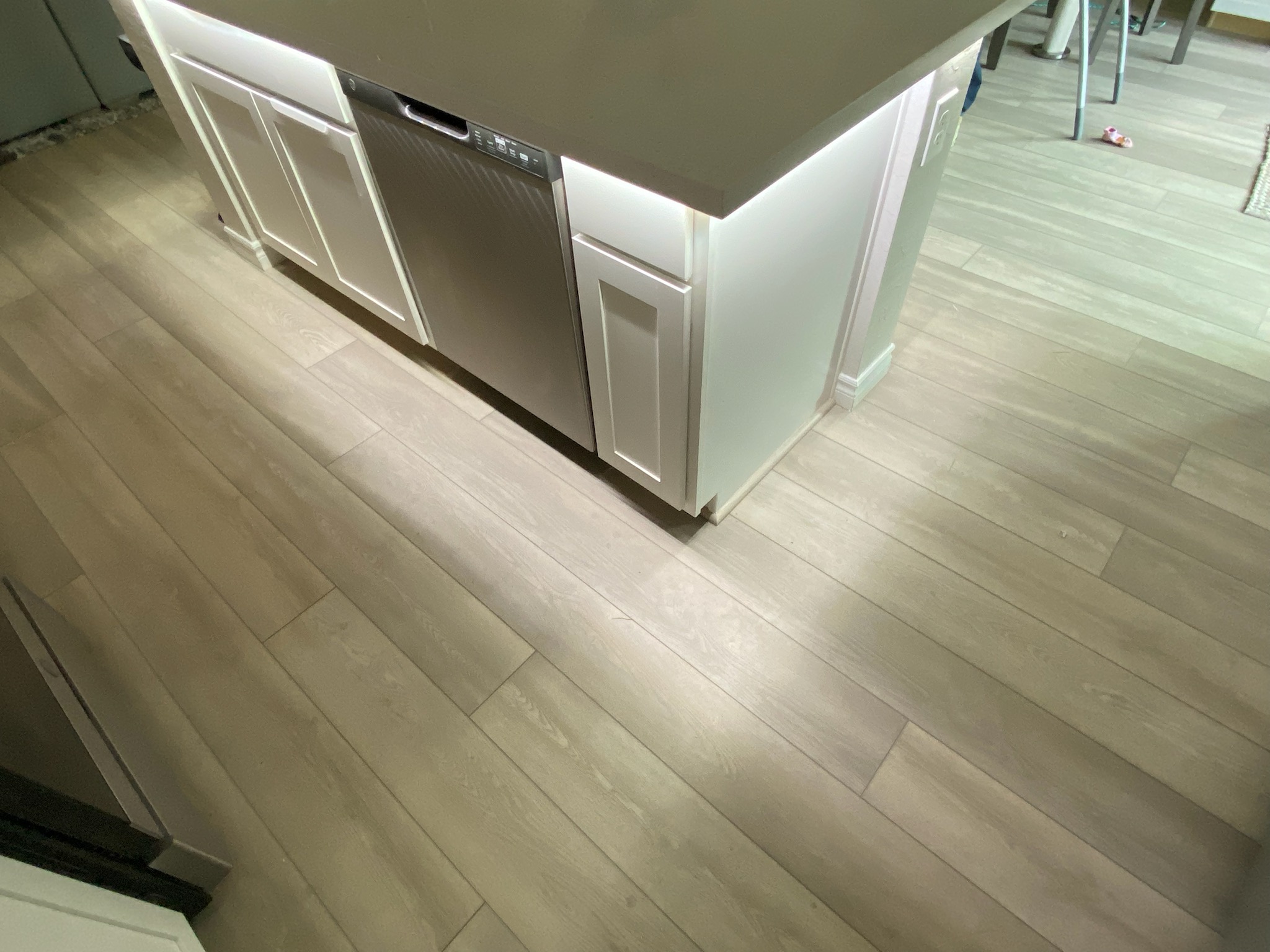 Underlighting for kitchen countertop