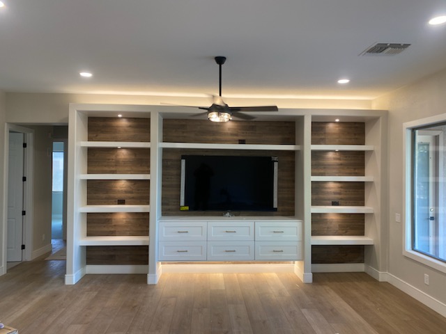 Cabinet and bookshelf lighting